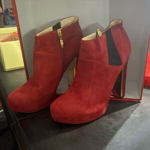 Women’s 8 1/2 red suede ankle boots